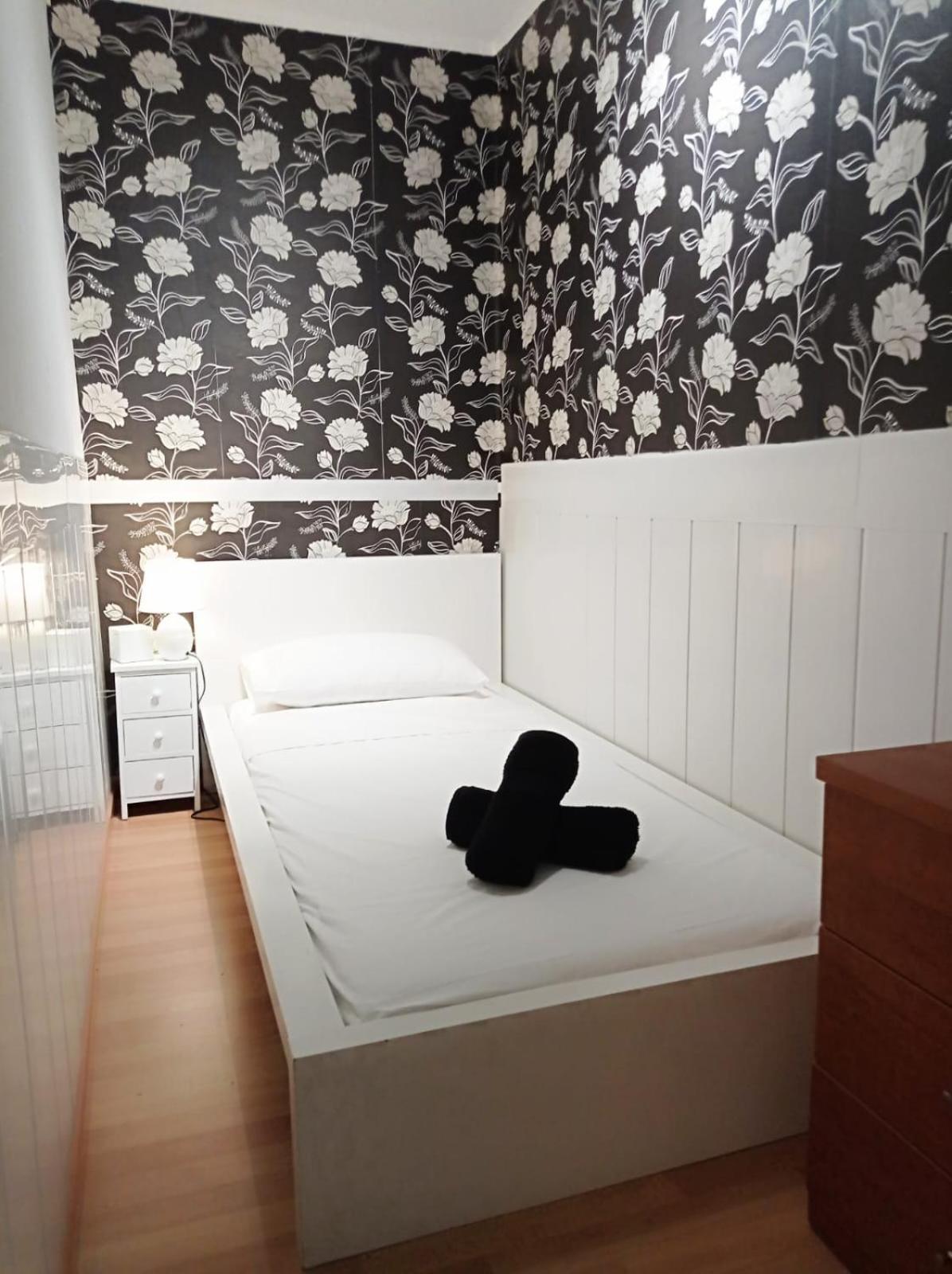 Single For One Person Only Central Location Gasthof *